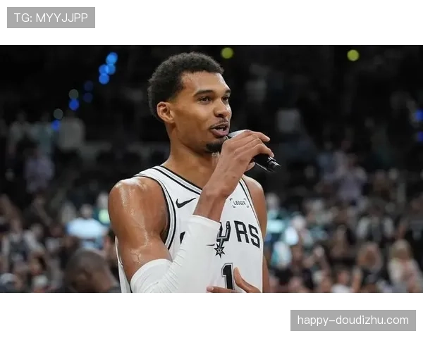 浙江稠州利用失误得分能力突出 但后场篮板率仅列第十五位 浙江稠州利用失误得分能力突出 但后场篮板率仅列第十五位