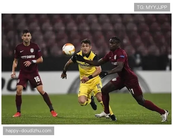 弗赖堡控球率55%配合高压PPDA9.4，进攻体系成熟